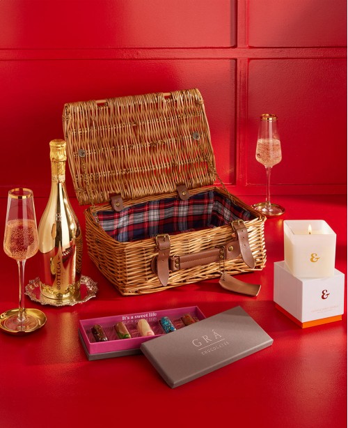 The Sweet Celebration Gift Basket <br/>(Wine Hamper)